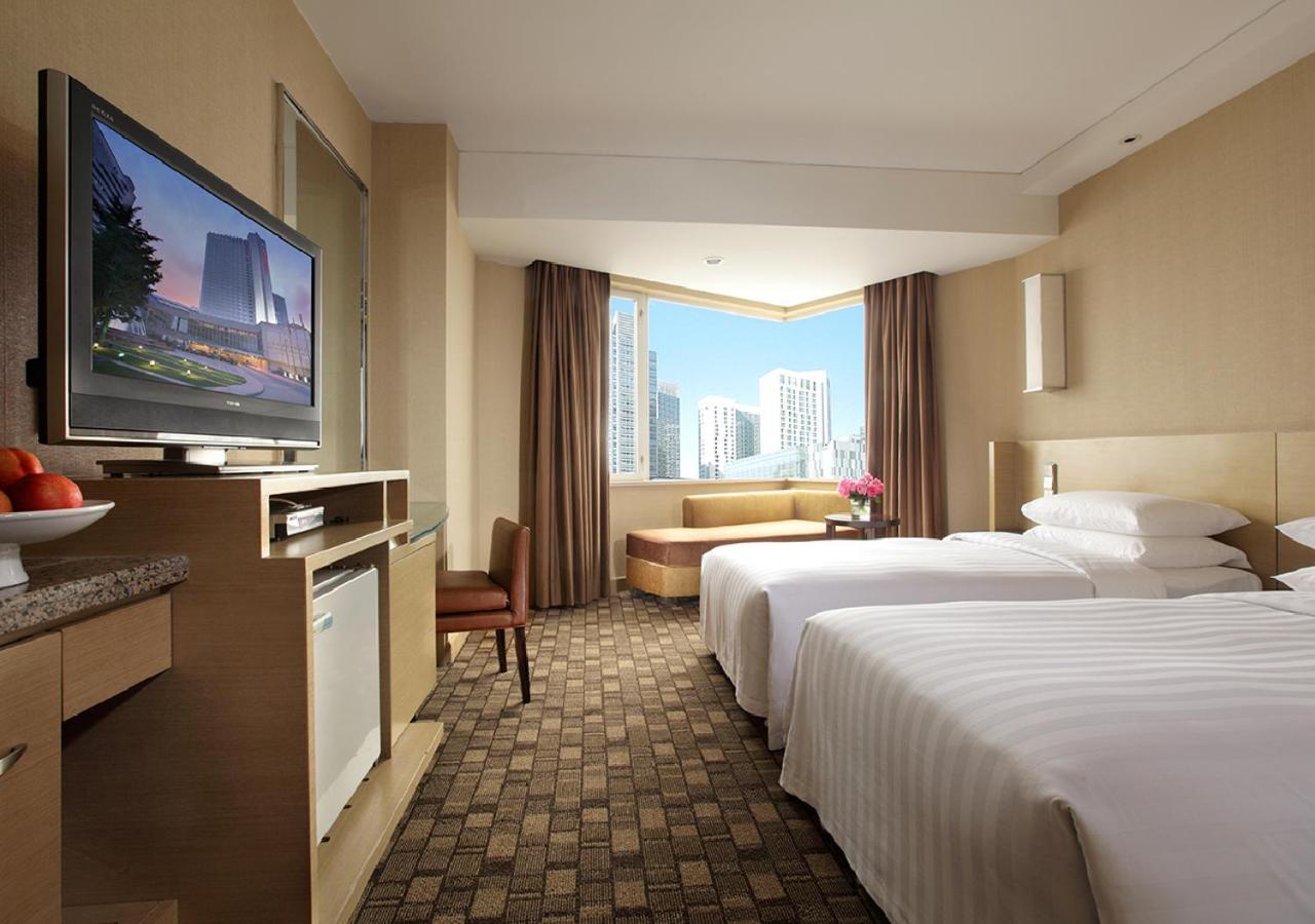 Beijing New Century Hotel Exterior photo