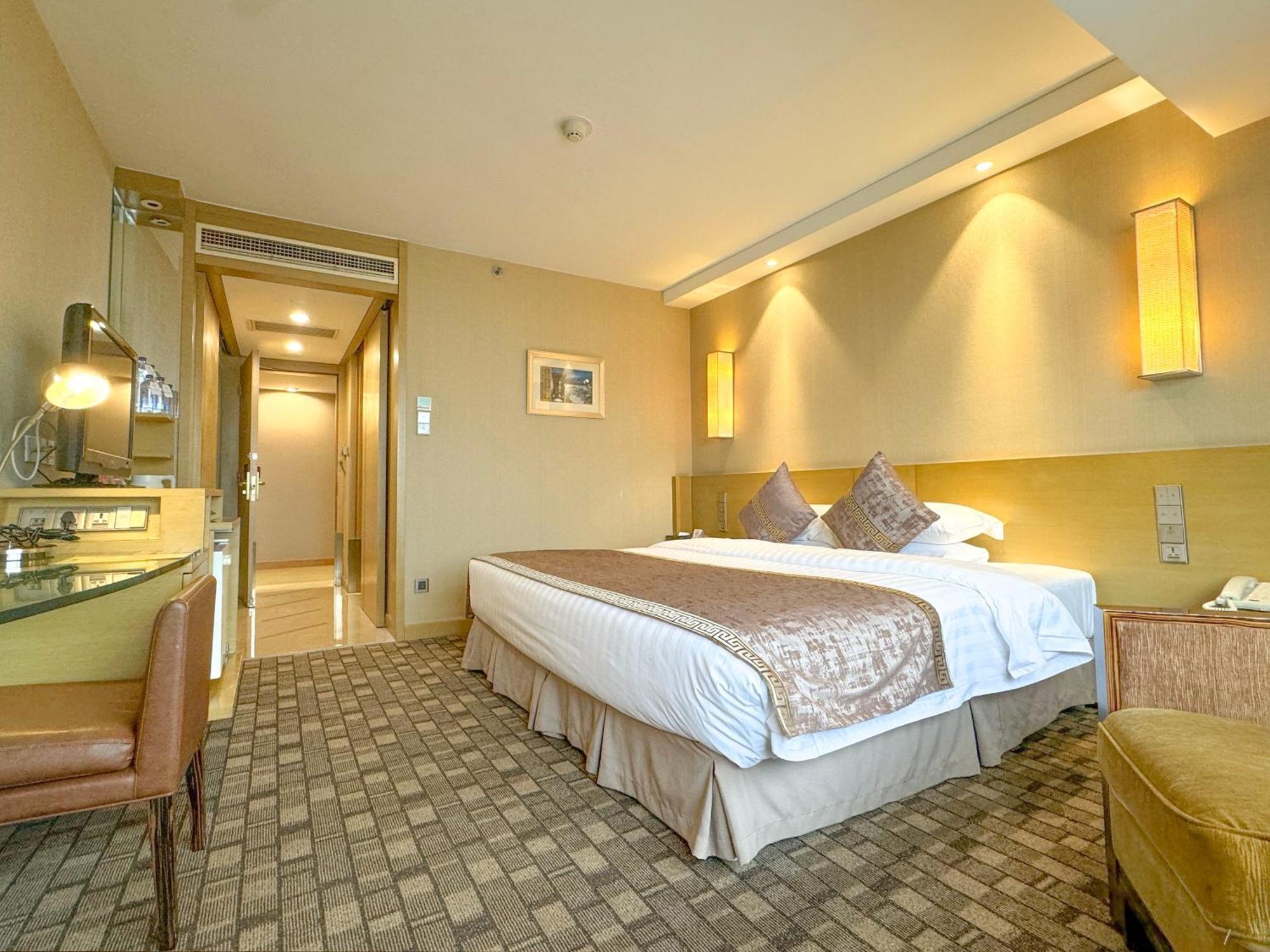 Beijing New Century Hotel Exterior photo