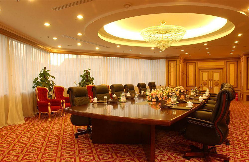 Beijing New Century Hotel Exterior photo