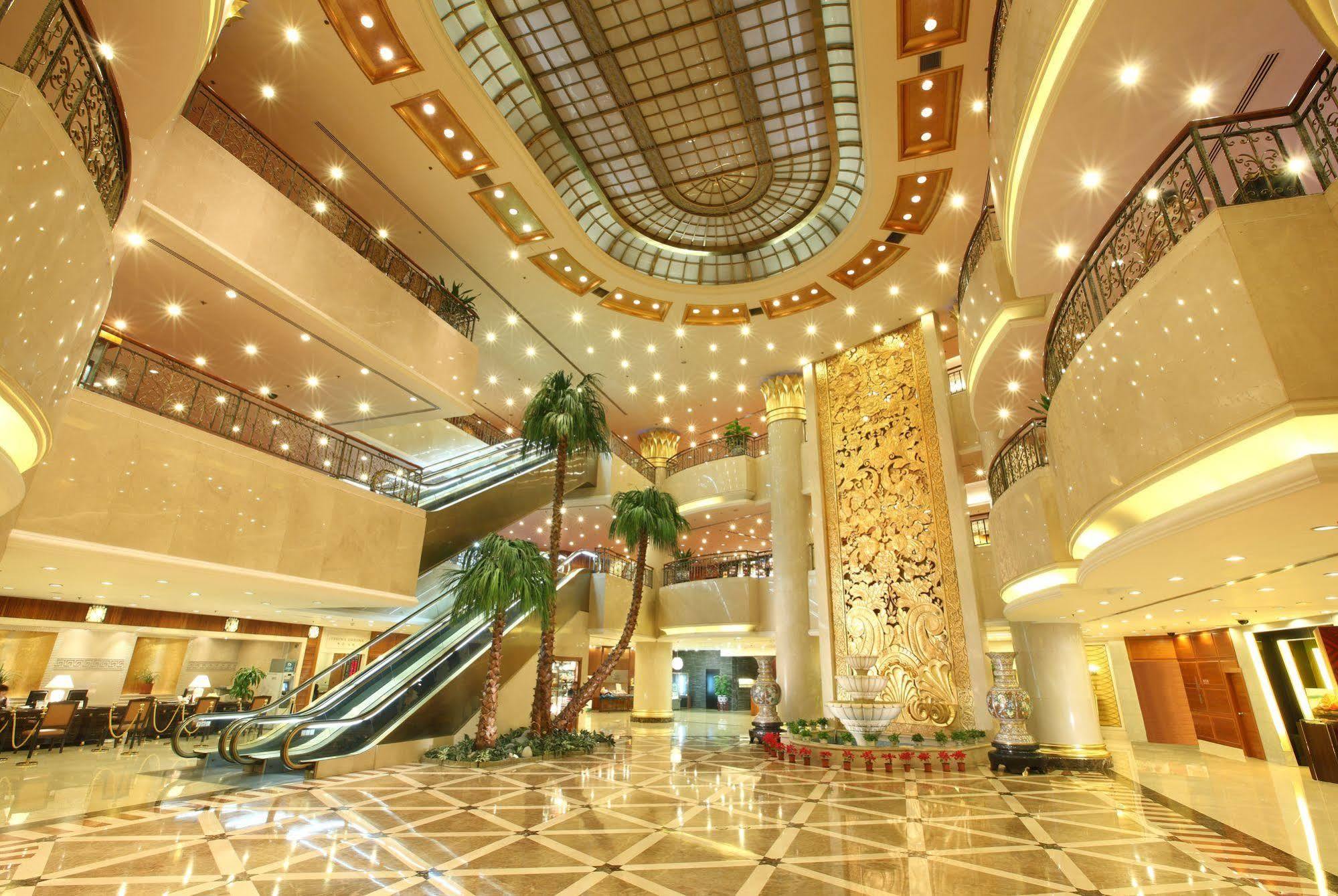 Beijing New Century Hotel Exterior photo